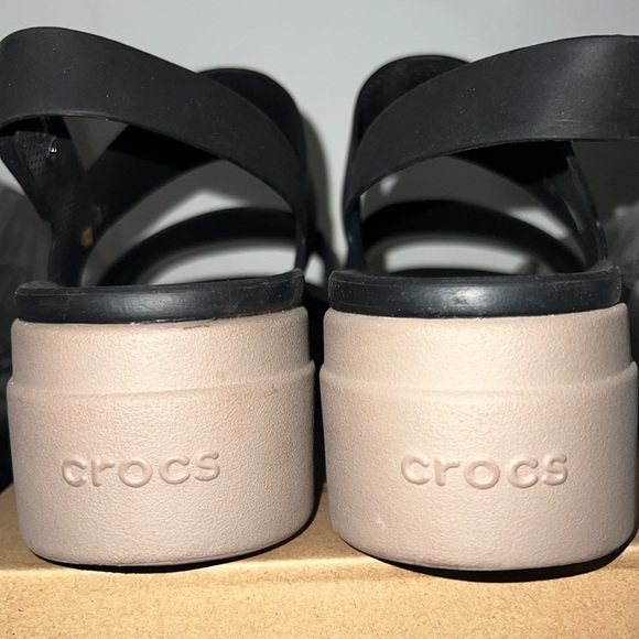 Crocs Brooklyn Low Wedge - Picture 3 of 4